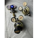 3x Pressure Gauges