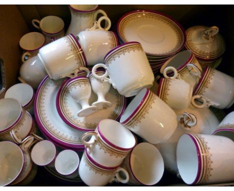 A Worcester Tea Coffee and Dinner Service, comprising cups, saucers, plates and bowls