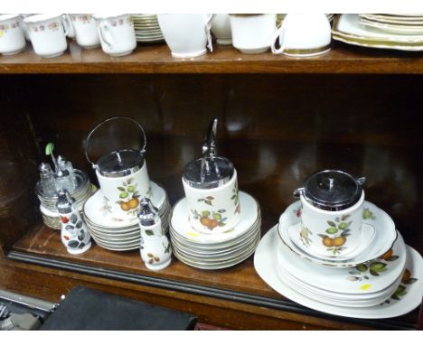 Parcel of Midwinter fruit decorated dinnerware etc