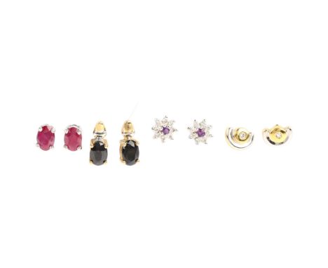 4 pairs of gem set earrings, including 18ct gold solitaire diamond examples, ruby studs, etc, 4.8g grossLot sold as seen unle