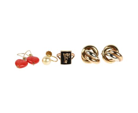 Various 9ct gold jewellery, including initial F panel ring, size H, earrings etc, 11.1g grossLot sold as seen unless specific