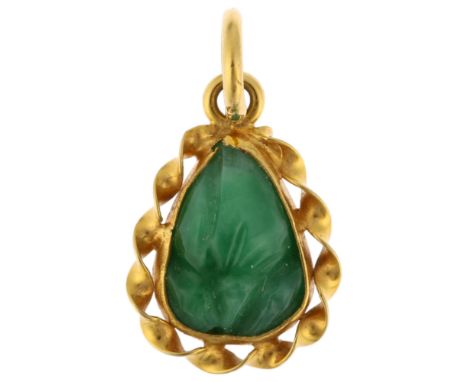 A Chinese carved jade pendant, unmarked high carat gold settings, 20mm, 1.3gBacking has a few minor dents, otherwise no damag