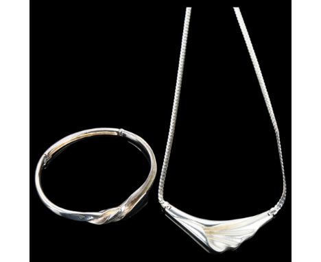 GIFFA - a Danish modernist sterling silver fold necklace and hinged bangle set, necklace 40cm, bangle internal circumference 