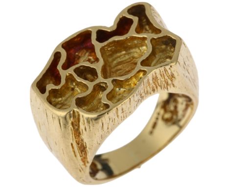 A large and heavy 9ct gold organic abstract ring, maker PA Ltd, London 1976, textured decoration, setting height 15.4mm, size
