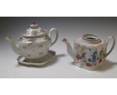 New Hall, a 376 pattern tea pot and cover, a 421 pattern tea pot and a 133 pattern stand 