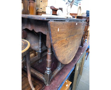 18th Century oak gate leg table 