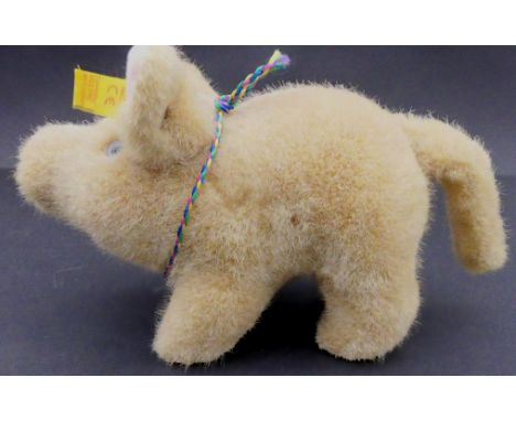 Steiff Schweinchen Piggy 052101 mit Knopf, Fahne, H-ca. 10 cm
