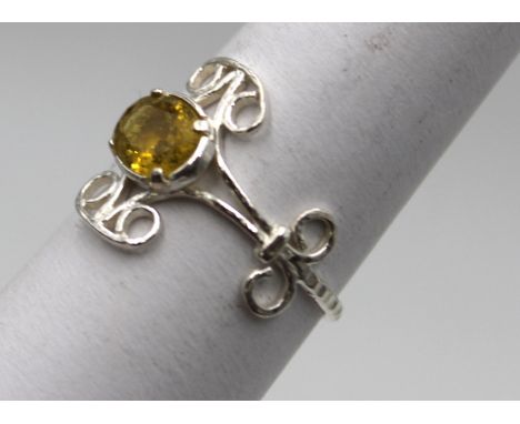 925er Silber-Ring mit gelbem Safir, 1,9gr., RG 58