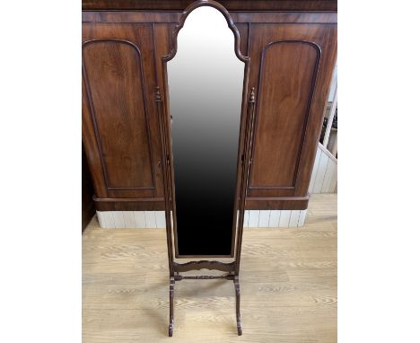 A reproduction "Queen Anne" style mahogany cheval mirror, 163 cm