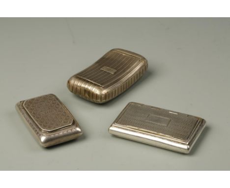 A WILLIAM IV SNUFF BOX of rectangular form with engine-turned decoration, vacant rectangular cartouche and gilt interior, by 