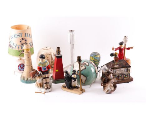 A GROUP OF MID 20TH CENTURY DECORATIVE AND NOVELTY LAMP BASES (QTY)