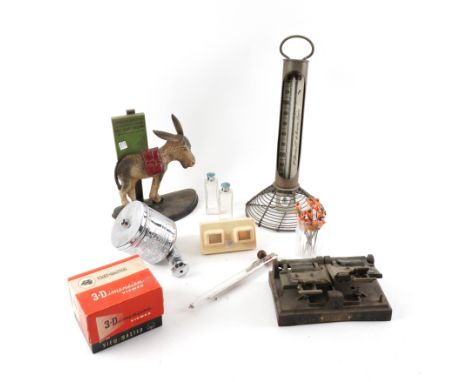 COLLECTABLES A LARGE GROUP INCLUDING BAKELITE ITEMS, CARVED WOODEN FIGURESRozalex chrome dispenser, film splicing tool and su