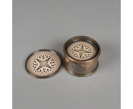 Marine Compass, bronze mount. 8 cm.