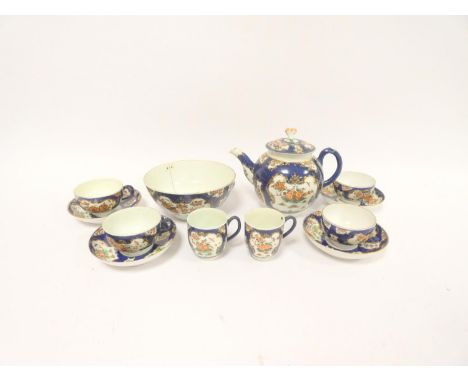 Group of 18th century Worcester porcelain tea ware comprising of a teapot of globular form, four teacups and saucers, bowl, a