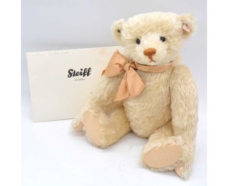 Steiff Germany teddy bear, EAN 681592 'Victoria' the double button bear, 38cm, 2009, North American limited edition no. 53 of