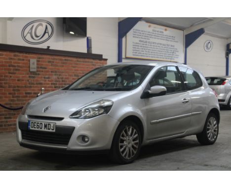 Make &amp; Model: Renault Clio Dynamique DCIDate of Reg: OE60 MDJColour: Silvercc: 1461MoT: 13-02-2022Fuel Type: DIESELMileag