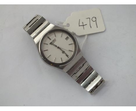 A gents SEKIO quartz wrist watch with seconds sweep &amp; calendar dial 