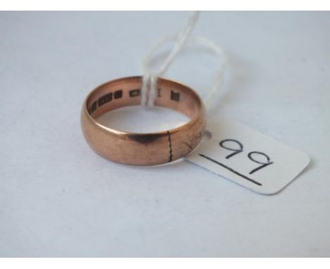 A rose gold wedding band in 9ct - size R - 4.4gms