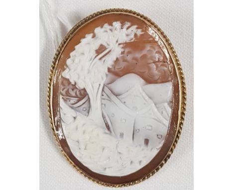 LARGE 9CT GOLD CAMEO BROOCH