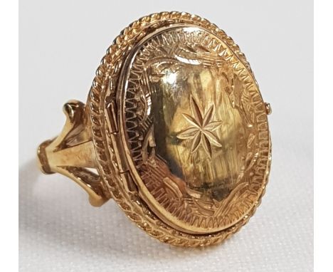 9CT GOLD LOCKET RING