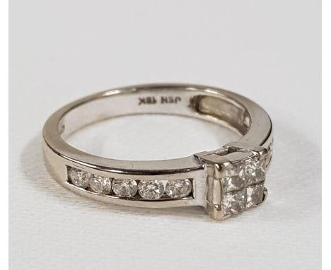 18 CARAT WHITE GOLD DIAMOND RING WITH HALF CARAT OF DIAMONDS