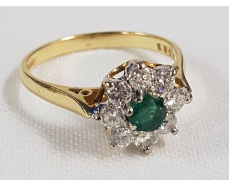 18CT GOLD DIAMOND &amp; EMERALD RING