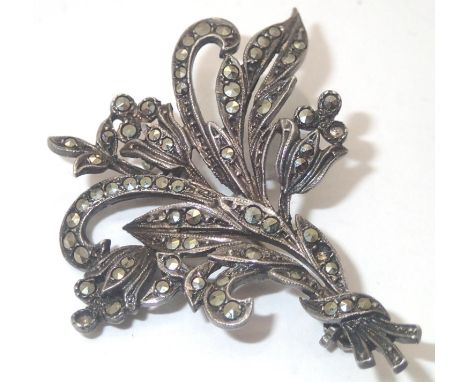 Vintage marcasite brooch. P&amp;P group 1 (£16 for the first item and £1.50 for subsequent items) 