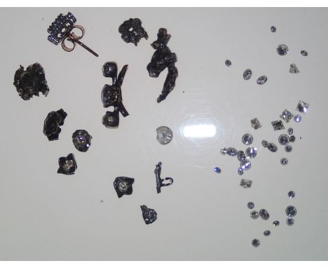 Loose gemstones: mixed diamonds, some mounted. P&amp;P group 1 (£16 for the first item and £1.50 for subsequent items) 