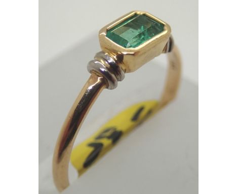 Ladies 18ct gold emerald cut, emerald solitaire ring size O. P&amp;P group 1 (£16 for the first item and £1.50 for subsequent