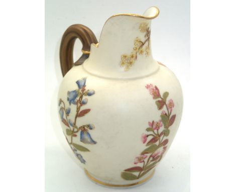 Royal Worcester blush ivory painted jug, pattern 1094, H: 14 cm. P&P group 1 (£16 for the first item and £1.50 for subsequent
