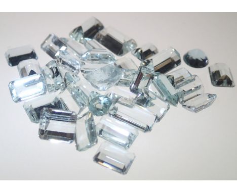 Loose gemstones: collection of aquamarine, largest stone 11 x 7 mm 10.3g total. P&amp;P group 1 (£16 for the first item and £