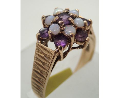 9ct gold, vintage amethyst and pearl cluster ring size P/Q. P&amp;P group 1 (£16 for the first item and £1.50 for subsequent 