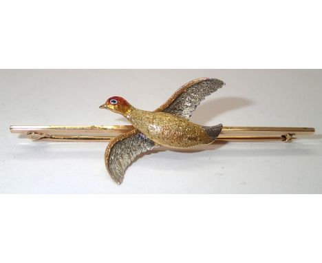 Boxed gold pheasant brooch in tri gold with enamel face, 15ct with 9ct gold clasp, maker JG&amp;S 4.8g. P&amp;P group 1 (£16 