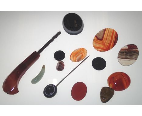 Collection of agate items. P&amp;P group 1 (£16 for the first item and £1.50 for subsequent items) 