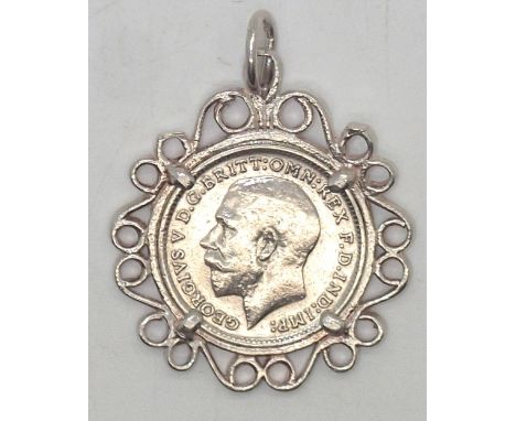 Silver threepenny pendant (1911). P&amp;P group 1 (£16 for the first item and £1.50 for subsequent items) 