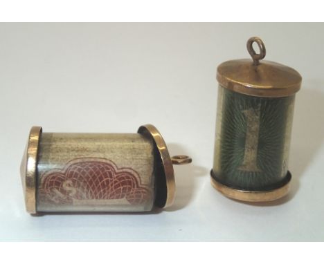 9ct gold one pound and ten shilling note charms 4.8g. P&amp;P group 1 (£16 for the first item and £1.50 for subsequent items)