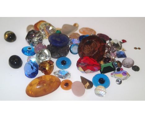 Loose gemstones: mixed stones including opal. P&amp;P group 1 (£16 for the first item and £1.50 for subsequent items) 