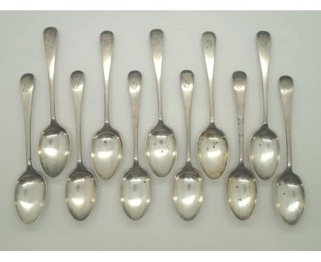 Eleven hallmarked silver teaspoons with inscribed letter G assay Sheffield 1913 maker WT 289g. P&amp;P group 1 (£16 for the f