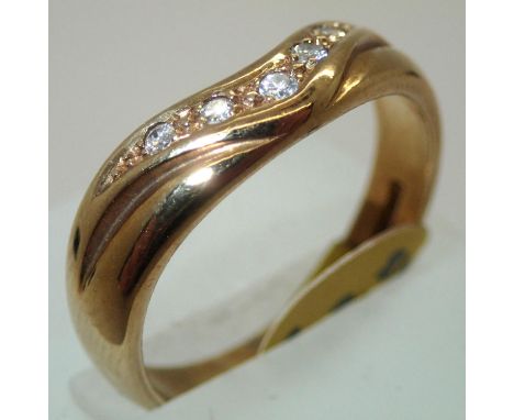 Ladies 9ct gold heavy set diamond wishbone ring size R. P&amp;P group 1 (£16 for the first item and £1.50 for subsequent item