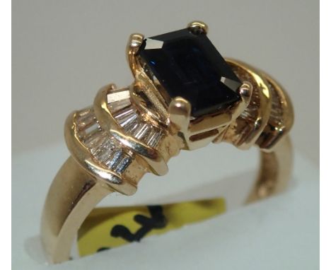 14ct gold, fancy sapphire and diamond ring size M. P&amp;P group 1 (£16 for the first item and £1.50 for subsequent items) 