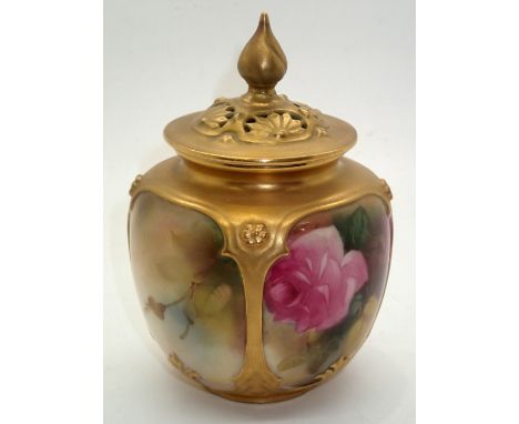 Royal Worcester painted and gilt covered pot decorated with roses H: 13 cm. P&P group 1 (£16 for the first item and £1.50 for
