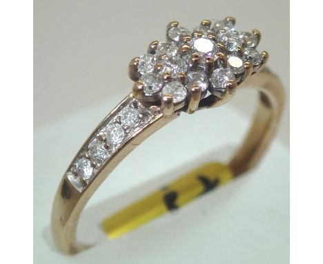 Ladies 9ct gold fancy diamond ring size S 2.8g. P&amp;P group 1 (£16 for the first item and £1.50 for subsequent items) 