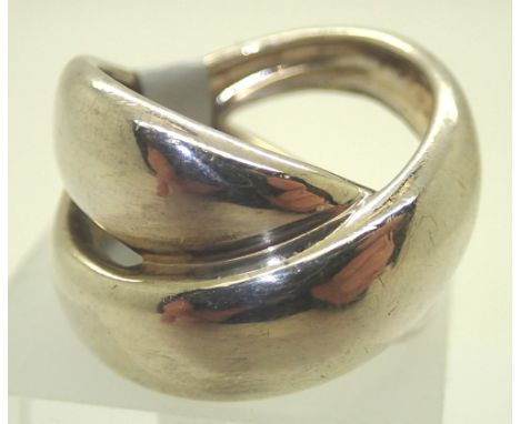 Sterling silver fancy ring size P. P&amp;P group 1 (£16 for the first item and £1.50 for subsequent items) 