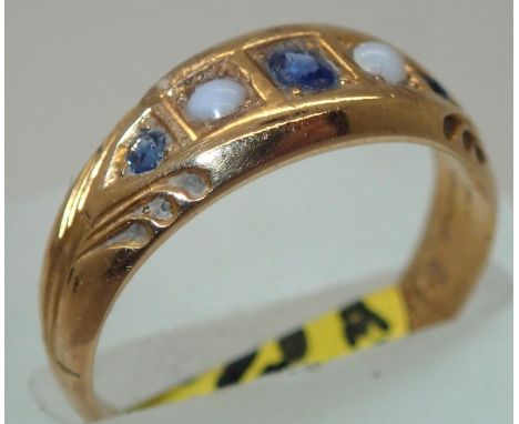 18ct gold antique Chester hallmark, sapphire and opal ring size M 3.5g. P&amp;P group 1 (£16 for the first item and £1.50 for