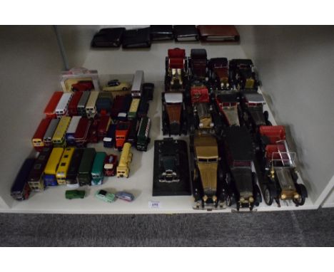 Mixed Die-casts and Plastic mixed scale Models, Corgi, Oxford and similar die-casts 30+, Hong Kong battery operated models x1