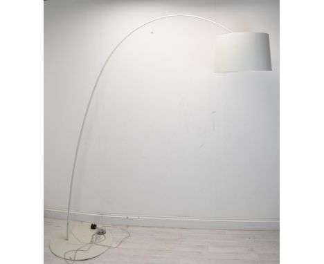 A contemporary white metal floor standing arc lamp. H.201 W.190cm. 