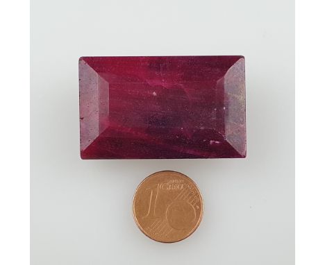 Großer facettierter Rubin - 138 ct., Treppenschliff, ca.36x23x12mm, mit Zertifikat138ct Ruby - Emerald Shape, Gemstone Certif