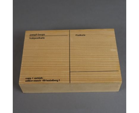 Beuys, Joseph (1921 Krefeld - 1986 Düsseldorf) - "Holzpostkarte", Siebdruck auf Fichtenholz, Multiple, handsigniert, hrsg. v.