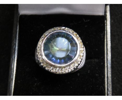 Large silver round stone ring 