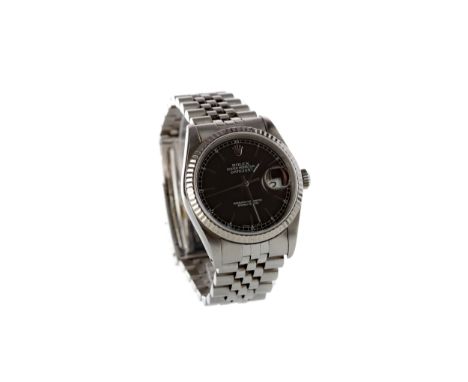 GENTLEMAN'S ROLEX DATEJUST STAINLESS STEEL AUTOMATIC WRIST WATCH, model 16243, dated 1989, the round black dial with applied 